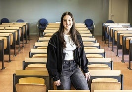 Irene Viron, en un aula del Duques de Nájera