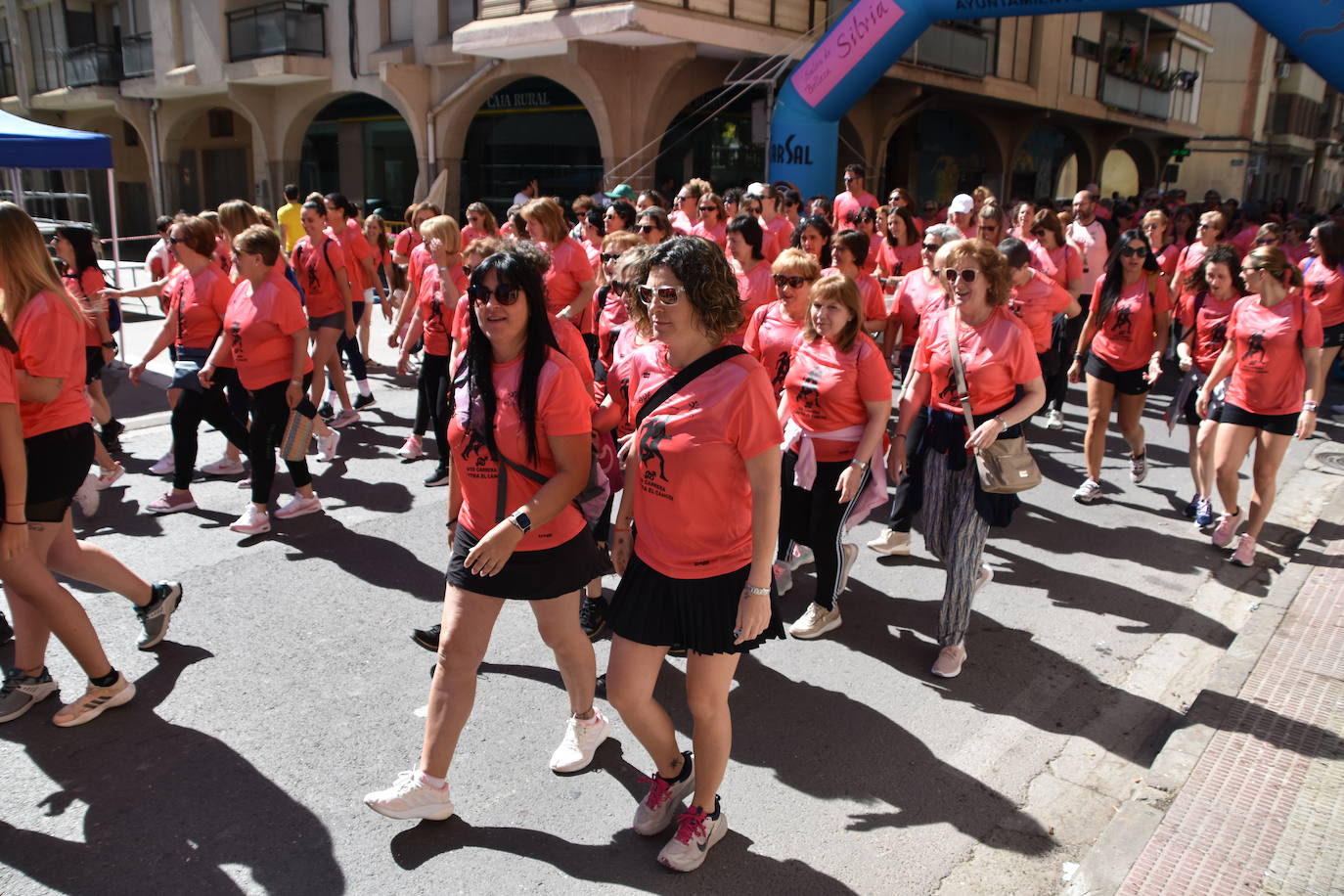 Deporte en la calle y VIII carrera a favor de la AECC en Autol