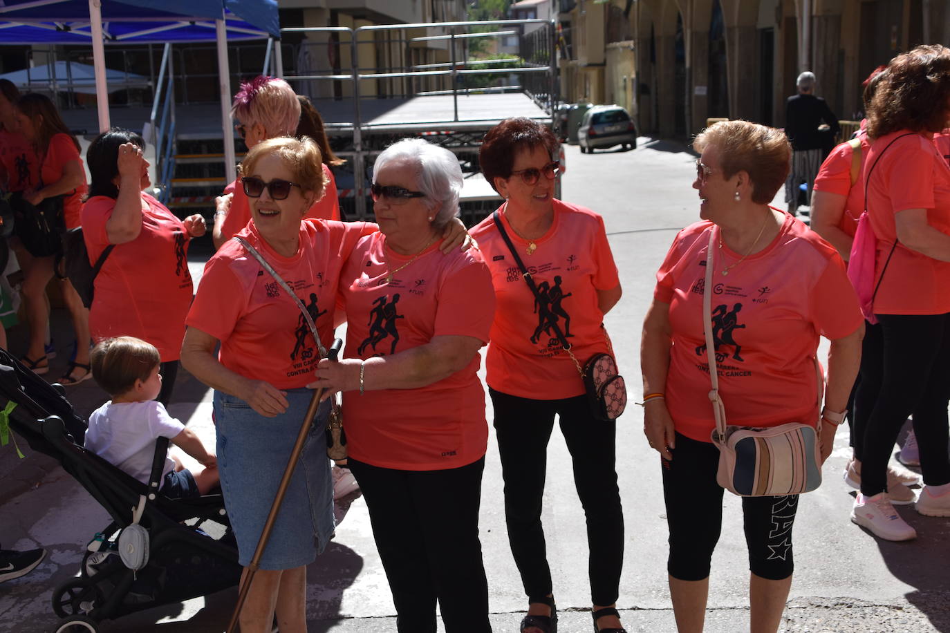 Deporte en la calle y VIII carrera a favor de la AECC en Autol