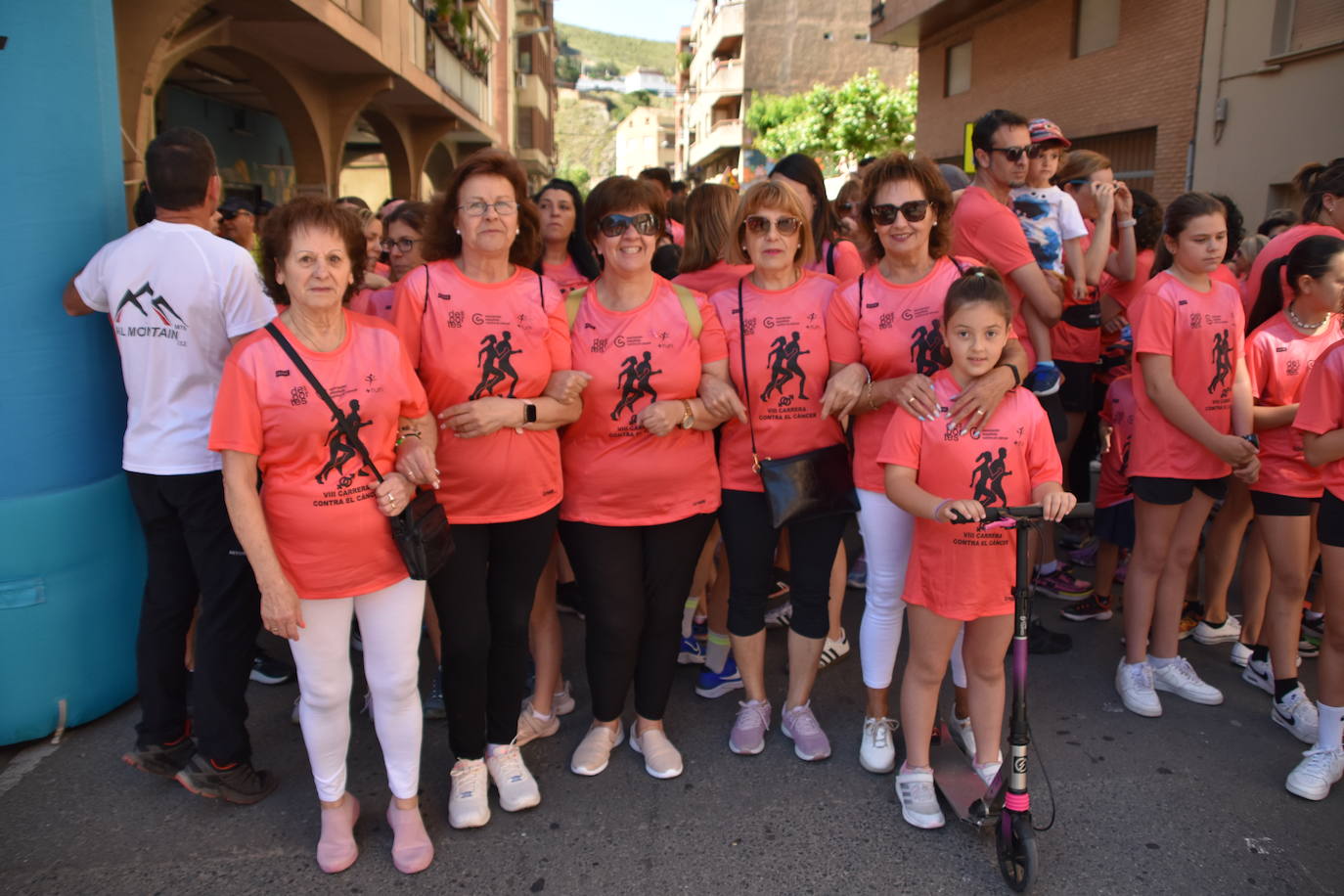 Deporte en la calle y VIII carrera a favor de la AECC en Autol