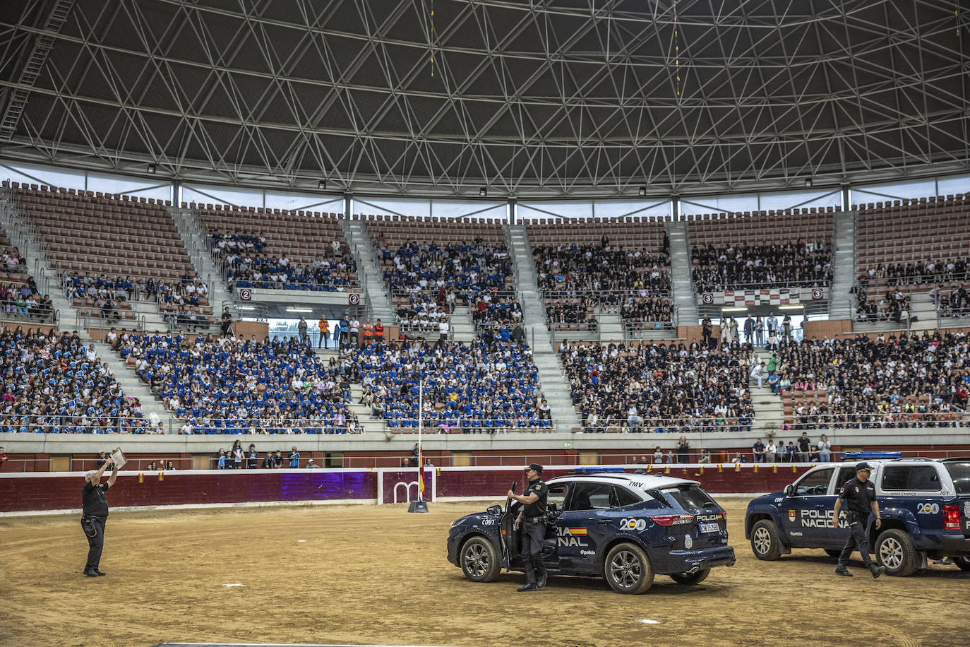 Exhibición de la Policía Nacional para niños en La Ribera