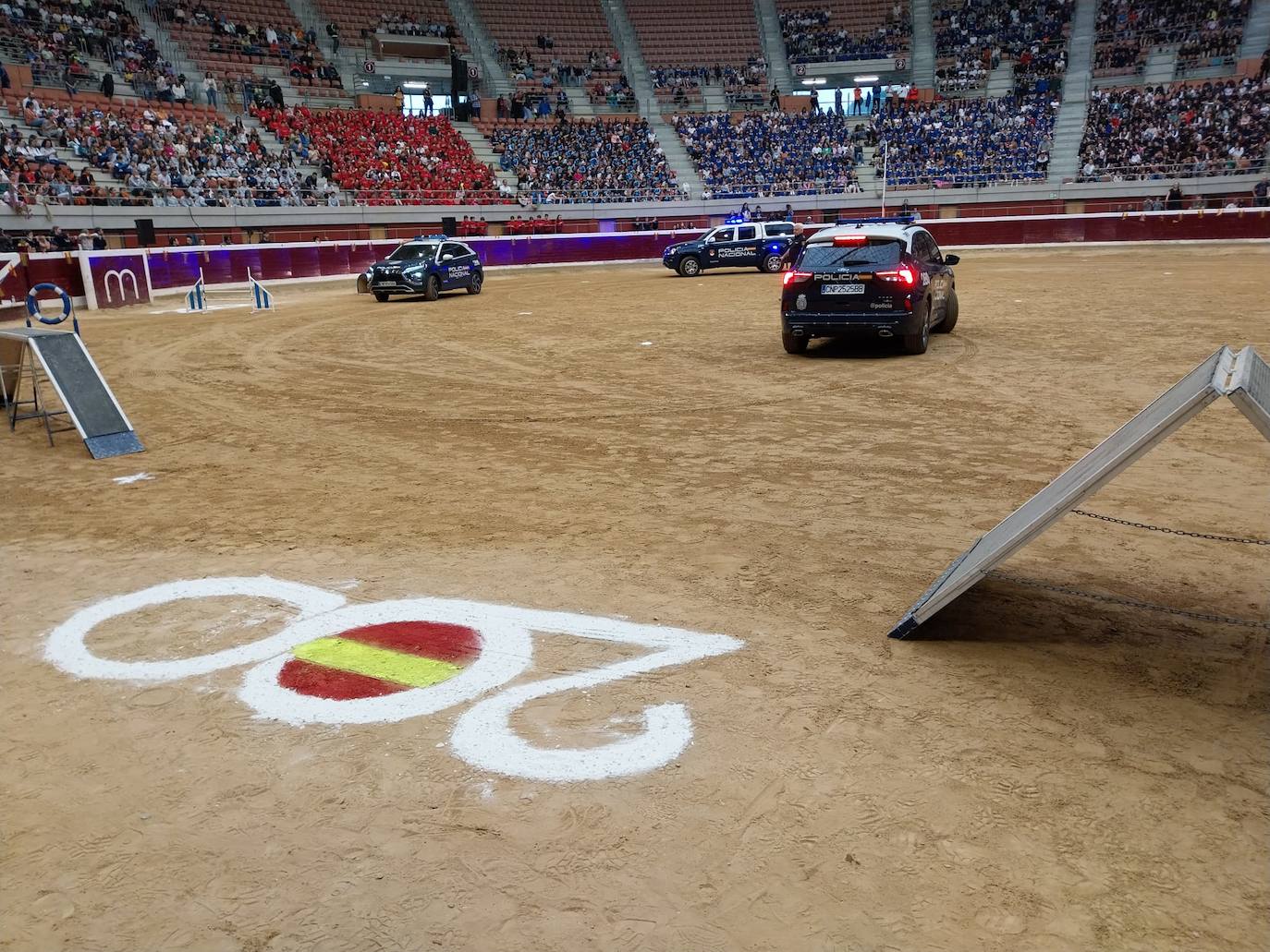 Exhibición de la Policía Nacional para niños en La Ribera