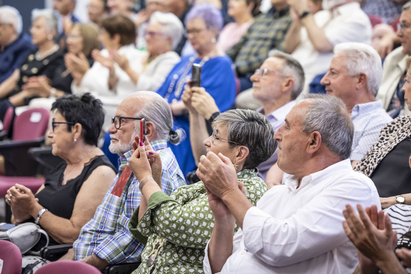 Graduación de adultos en la Universidad de la Experiencia