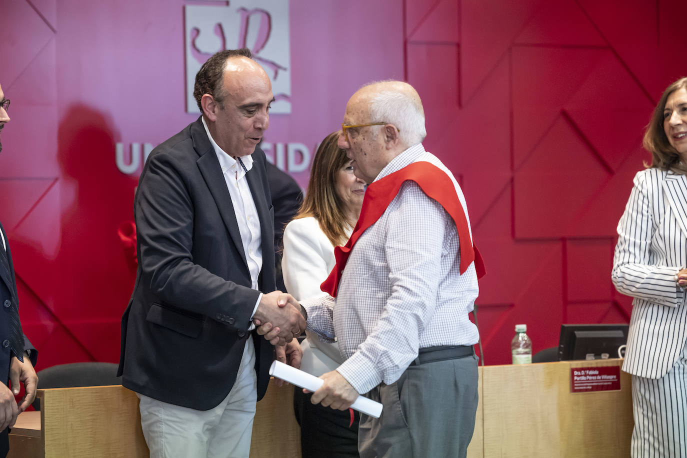 Graduación de adultos en la Universidad de la Experiencia