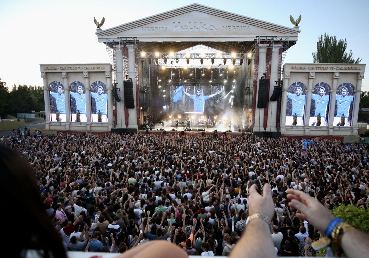 Espectacular vista del escenario de los conciertos del festival Gran Reserva.