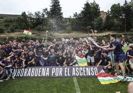 Anguiano celebra el ascenso de su equipo a Segunda Federación