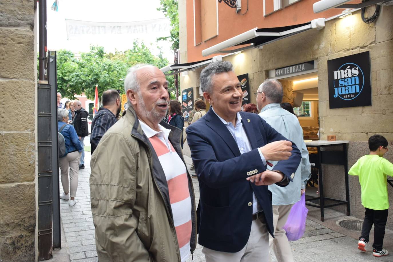 La calle San Juan ya está de fiesta