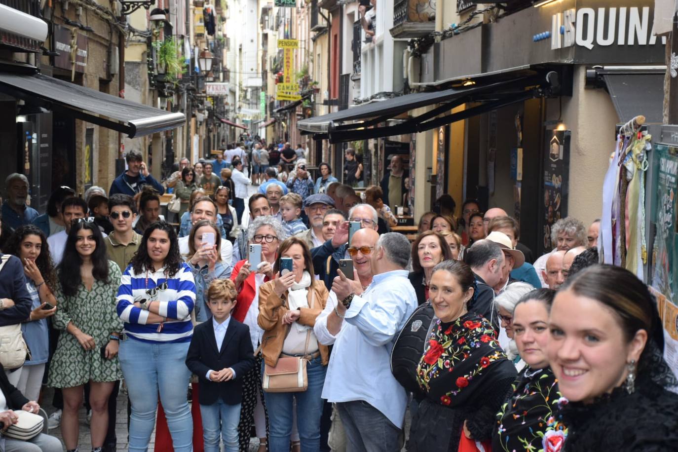 La calle San Juan ya está de fiesta