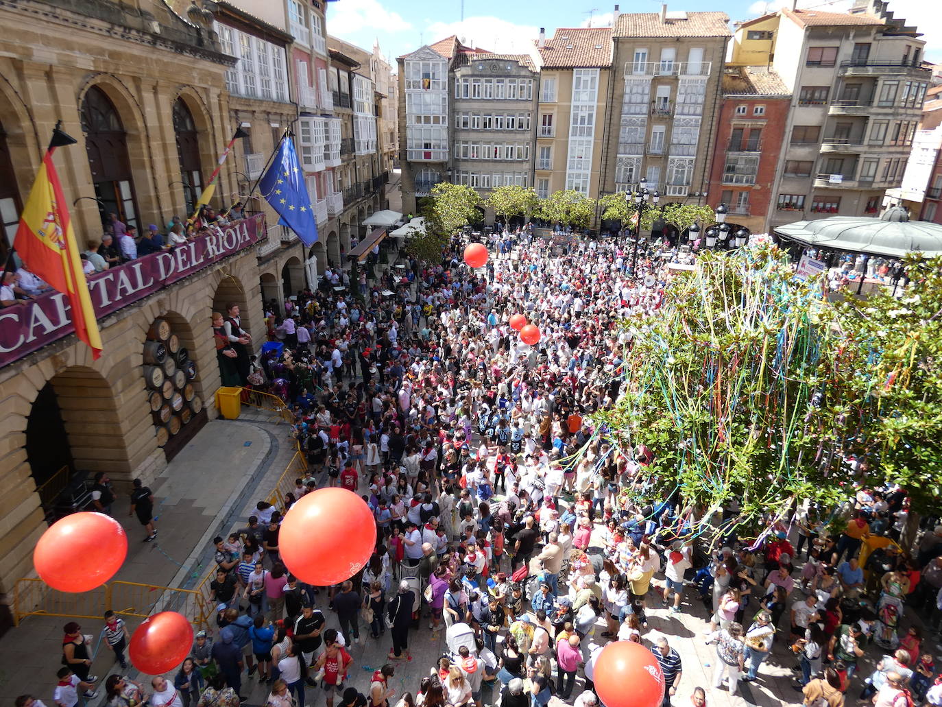El disparo del cohete en Haro, en imágenes