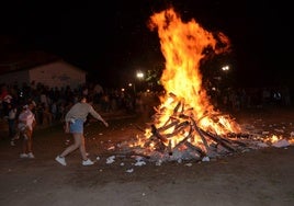 Hoguera de San Juan en Calahorra