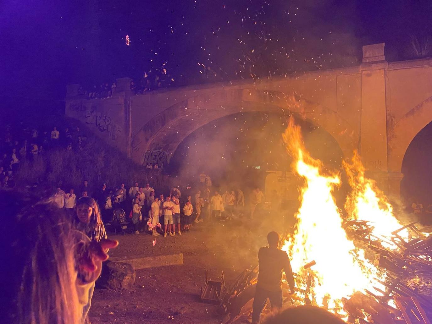 Las hogueras de San Juan arden en toda La Rioja
