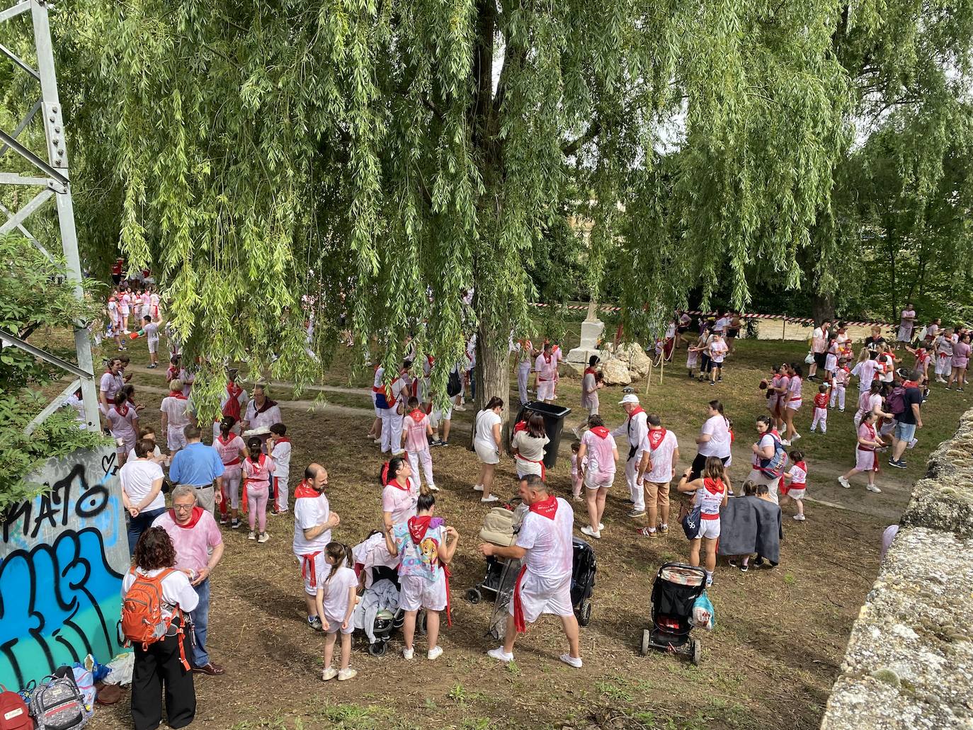 La Batalla del Vino infantil, en imágenes