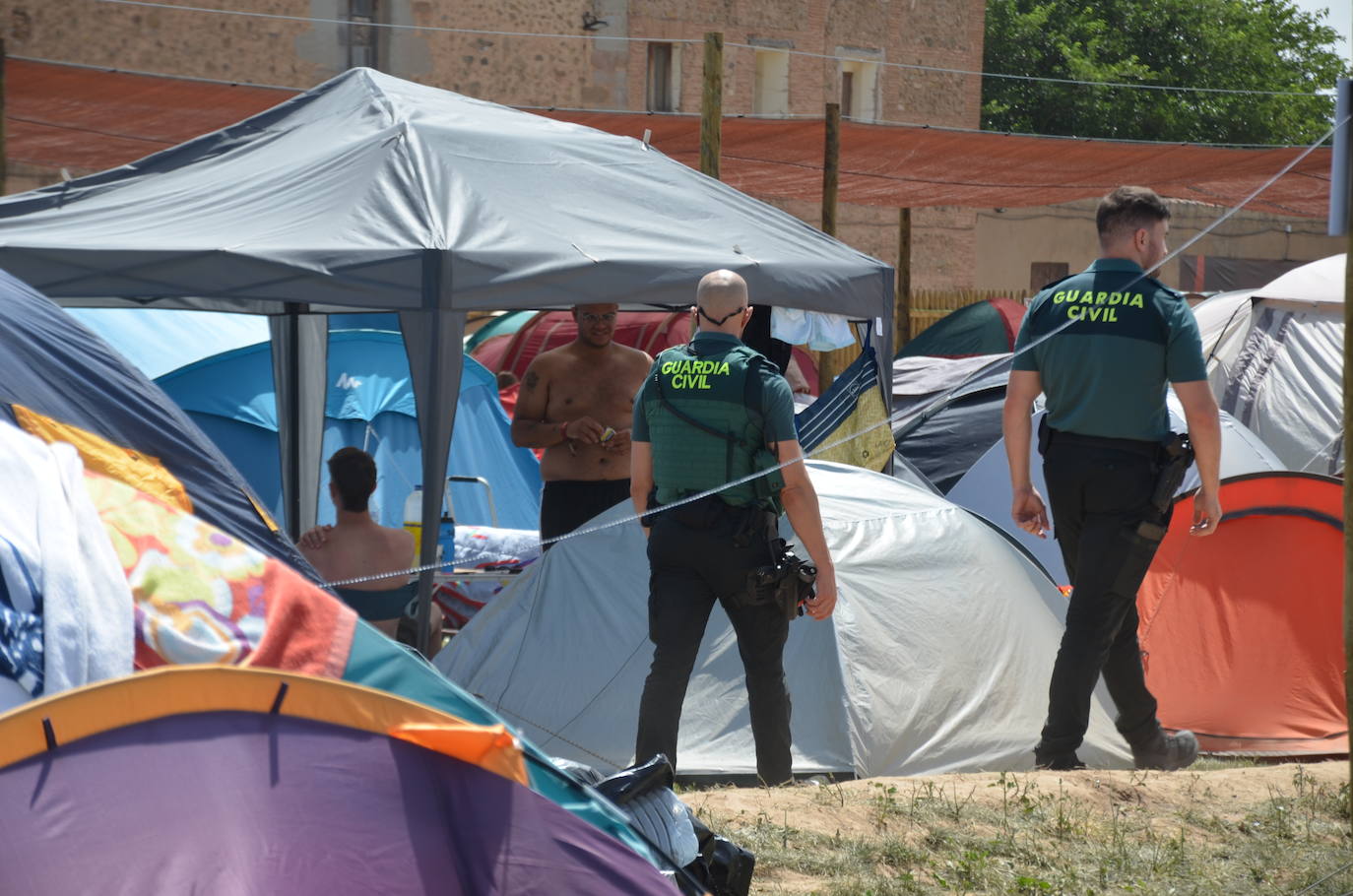 El camping del Holika está repleto