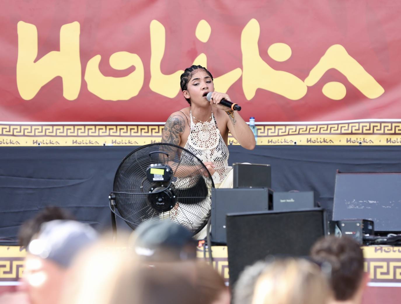 Calor y buen ambiente en Holika el viernes por la tarde