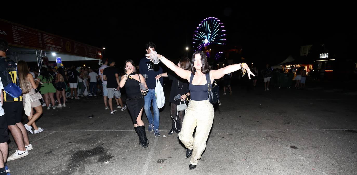 Jhayco, Tainy y Lia Kali en la noche del viernes de Holika