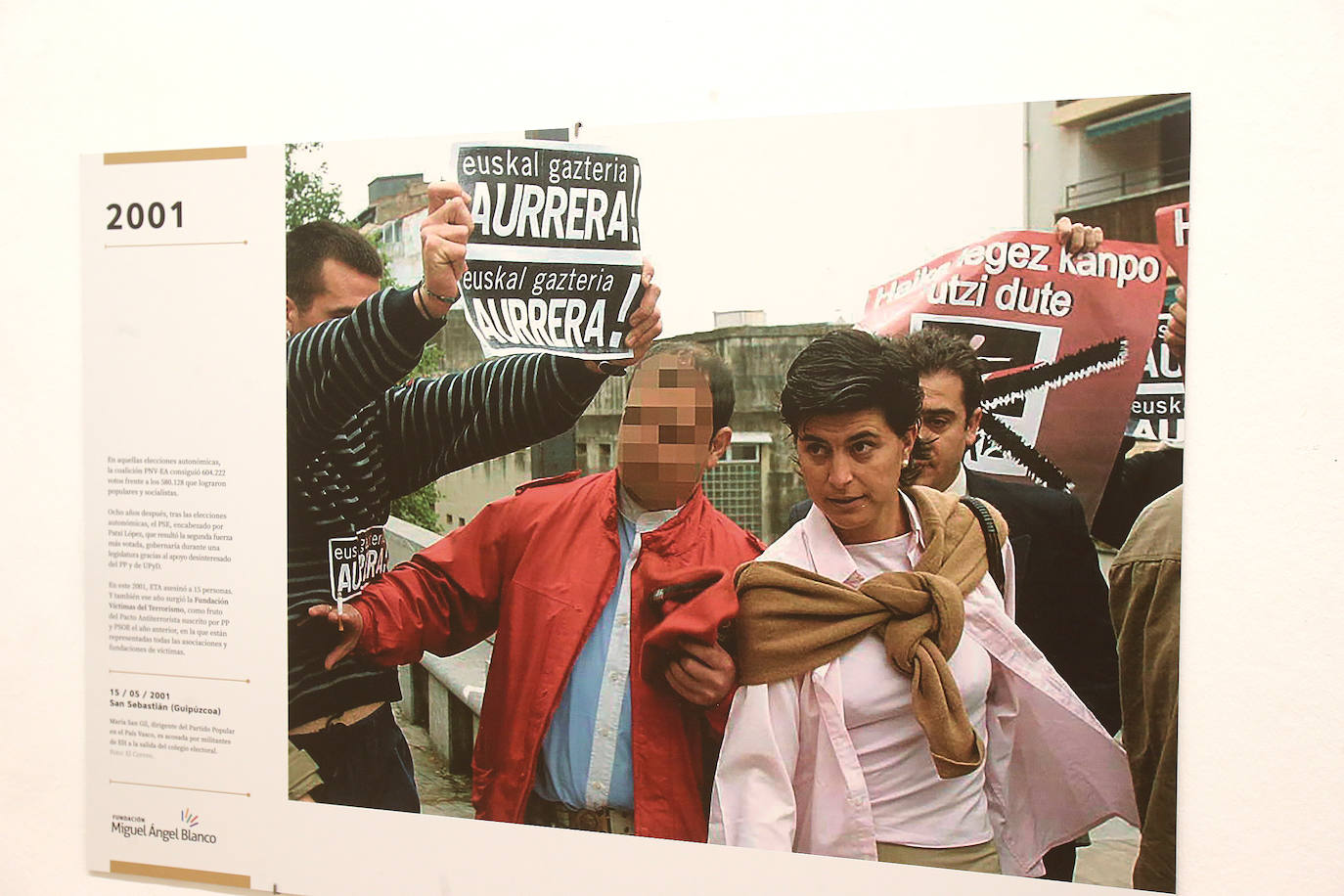 Exposición &#039;La voz de las manos blancas&#039;, en Logroño