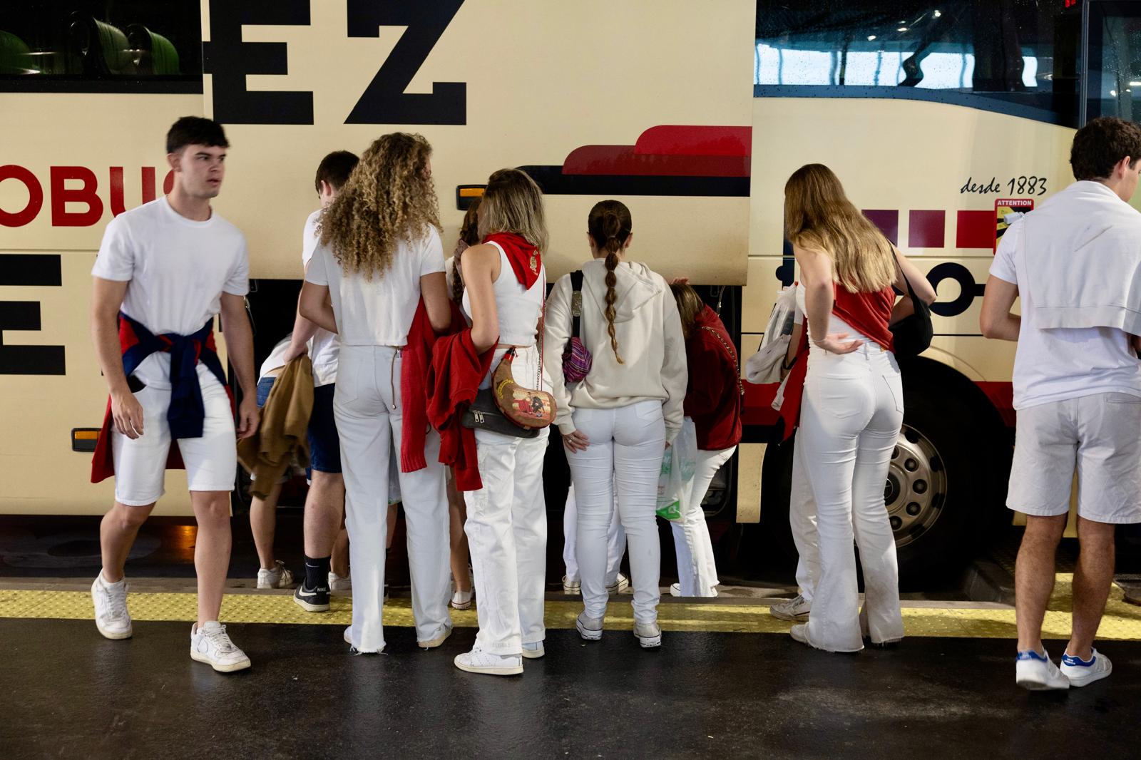 Los riojanos viajan a Pamplona para vivir las fiestas de San Fermín