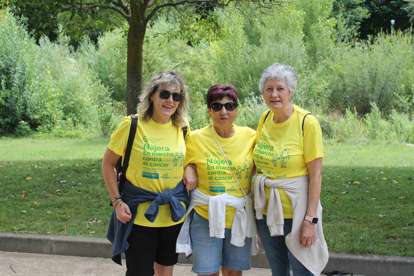 Las imágenes de la marcha solidaria contra el cáncer en Nájera