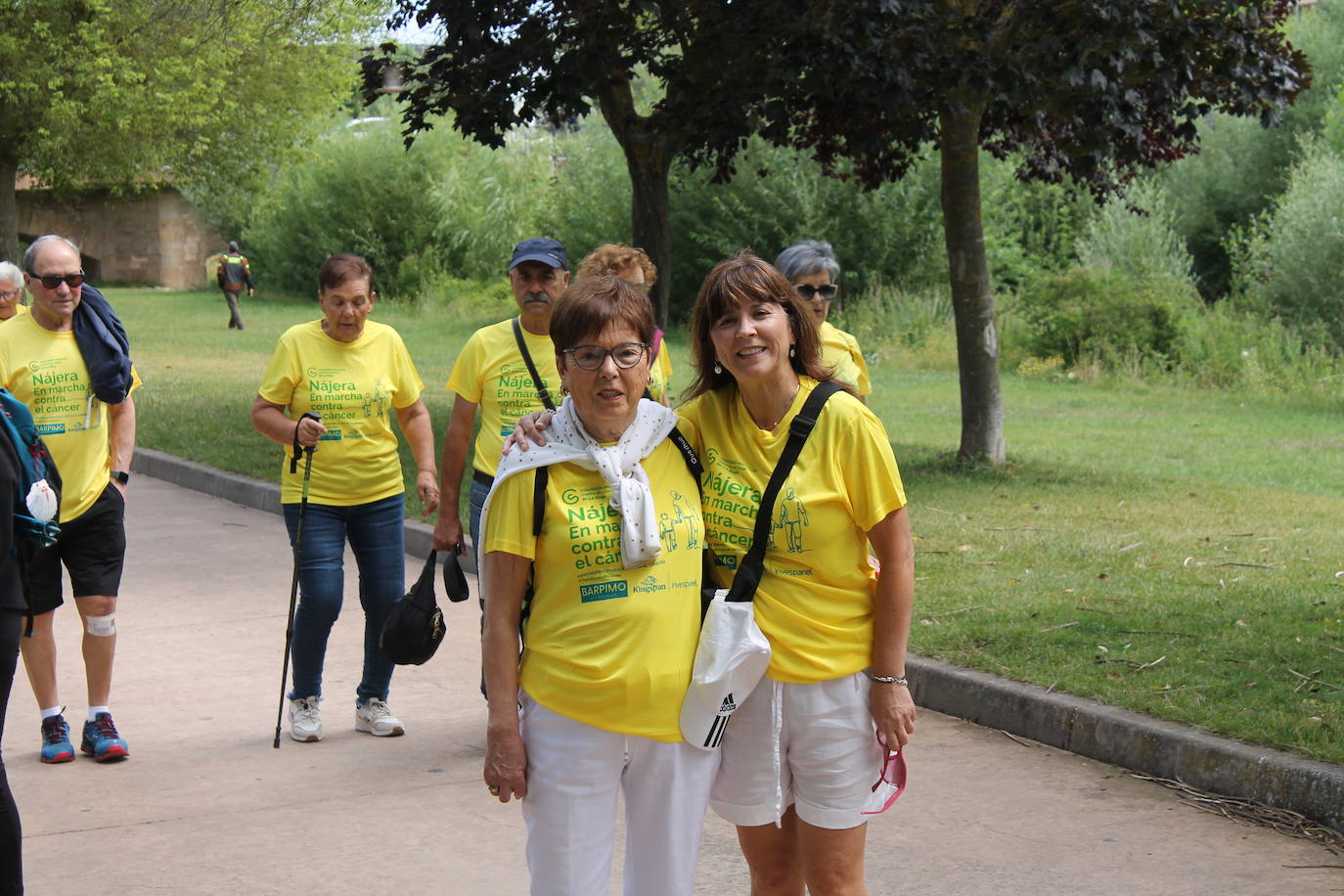 Las imágenes de la marcha solidaria contra el cáncer en Nájera