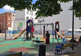 Plaza de Los Cuentos, junto a la biblioteca Rafael Azcona, de la capital.
