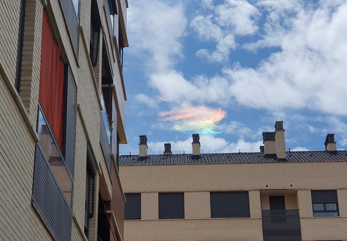 Iridiscencia captada por Íñigo Marzo ayer en Logroño.