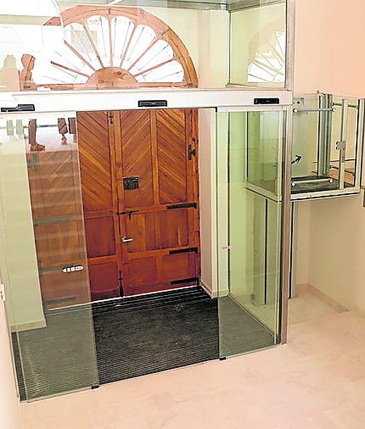 Imagen secundaria 2 - El perímetro del claustro acogerá zona de estudio y lectura. 