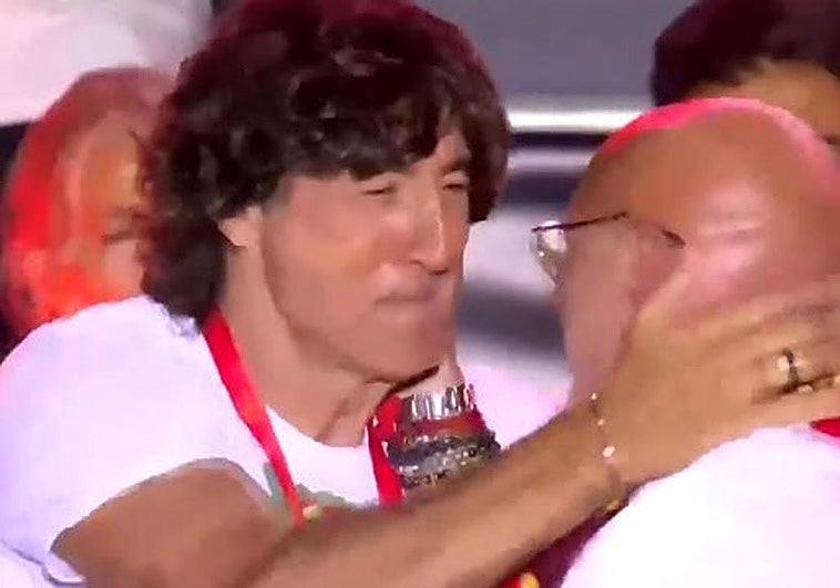 El karaoke de Luis de la Fuente y Patxi Salinas: así cantaron 'Quijote', de Julio Iglesias