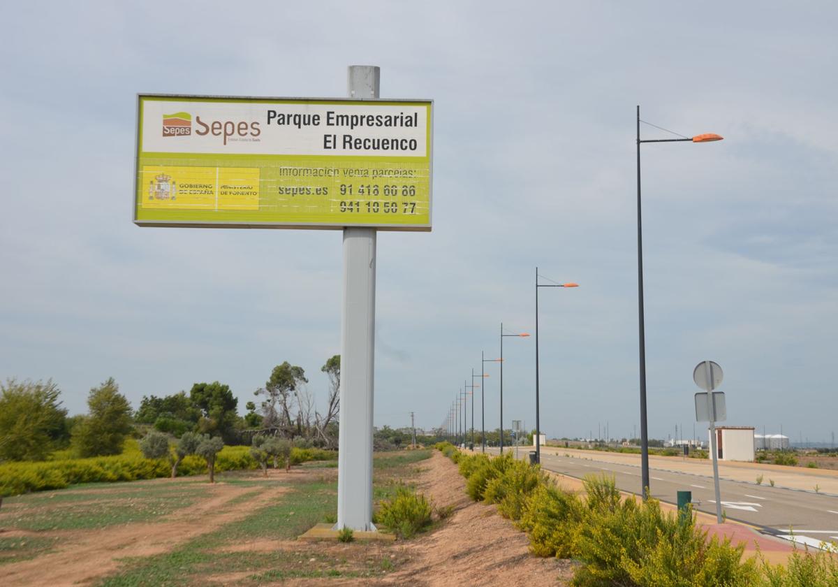 Cartel en El Recuenco.