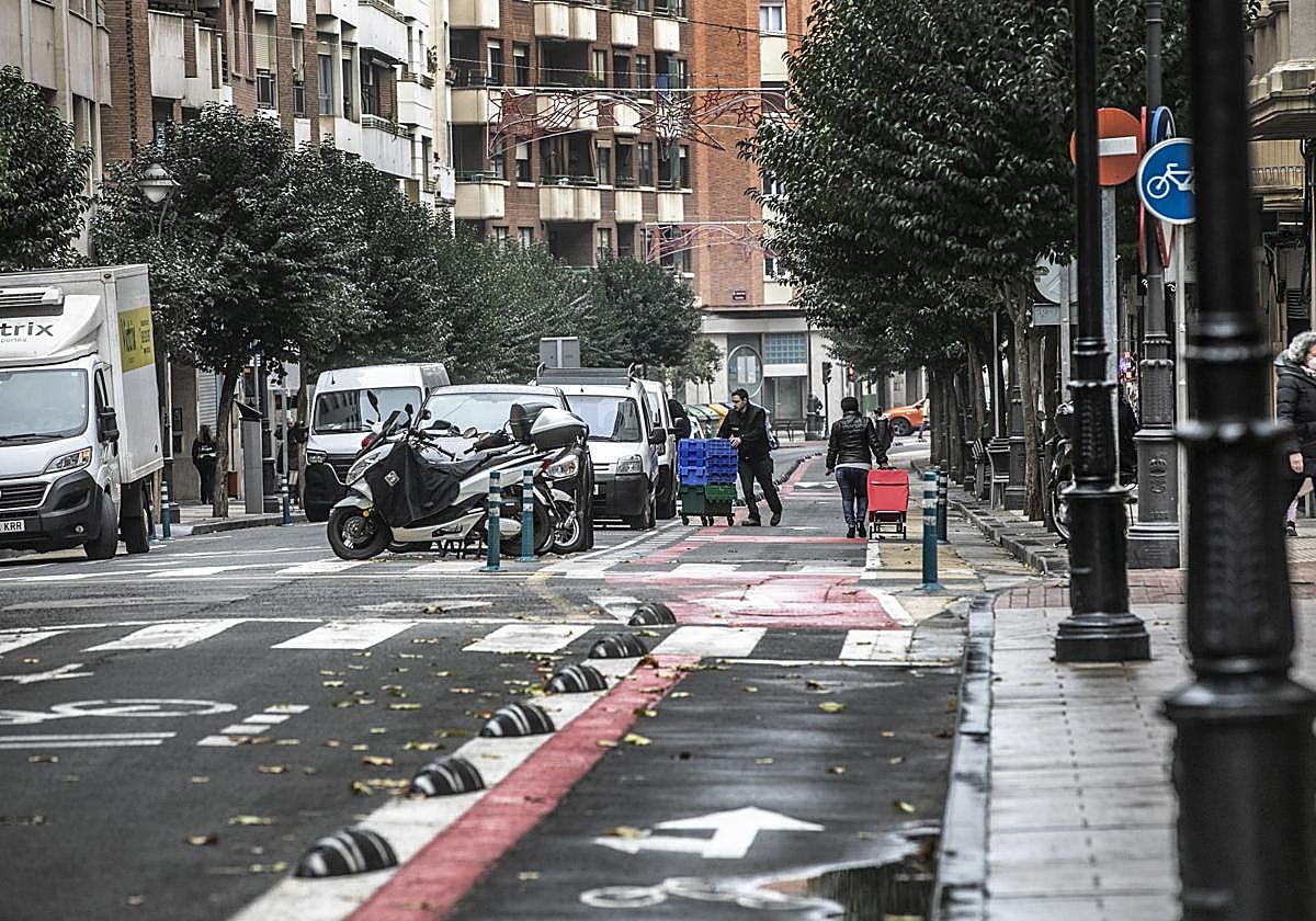 Imagen de archivo de la calle Duquesa de la Victoria, que volverá a ser remodelada.