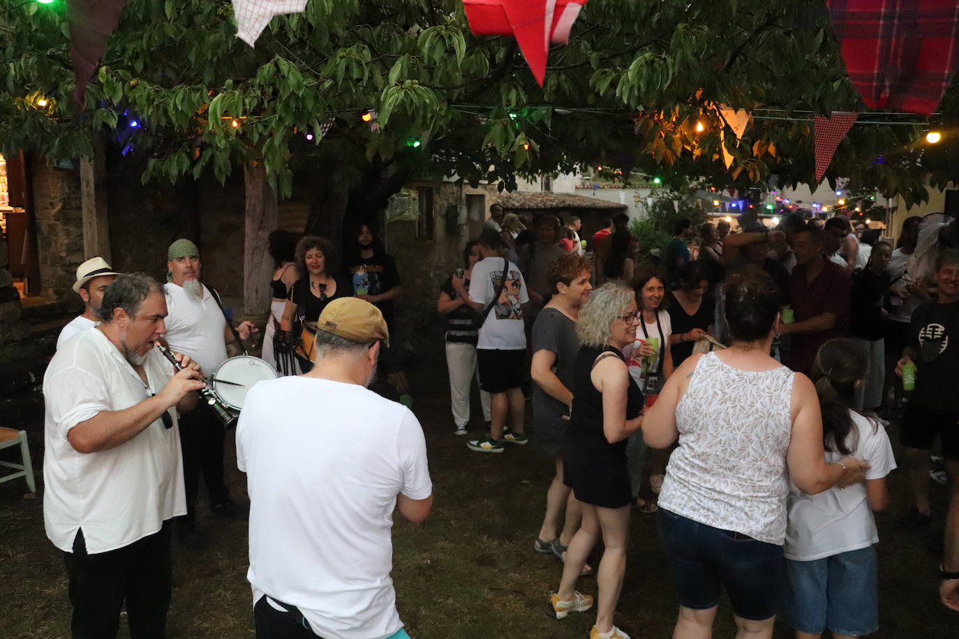 Fiesta del humo en Peroblasco