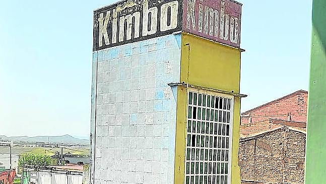 Imagen antes - Rincón de Soto se despide del emblemático edificio de Kimbo