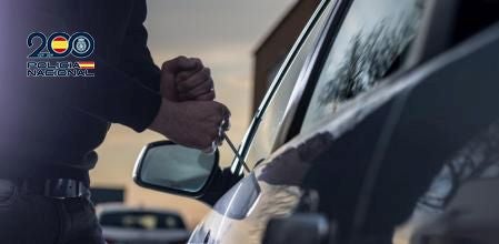 Rescatado en Logroño un bebé de seis meses encerrado en un coche accidentalmente