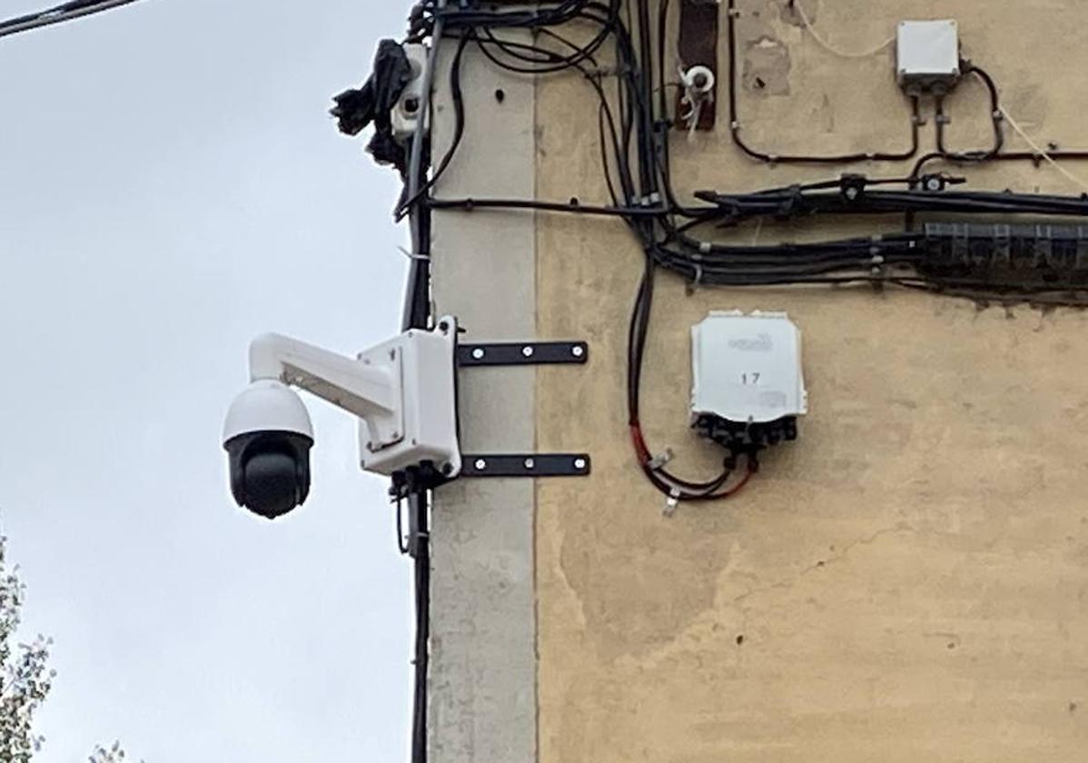 Cámara de videovigilancia instalada en Cihuri.