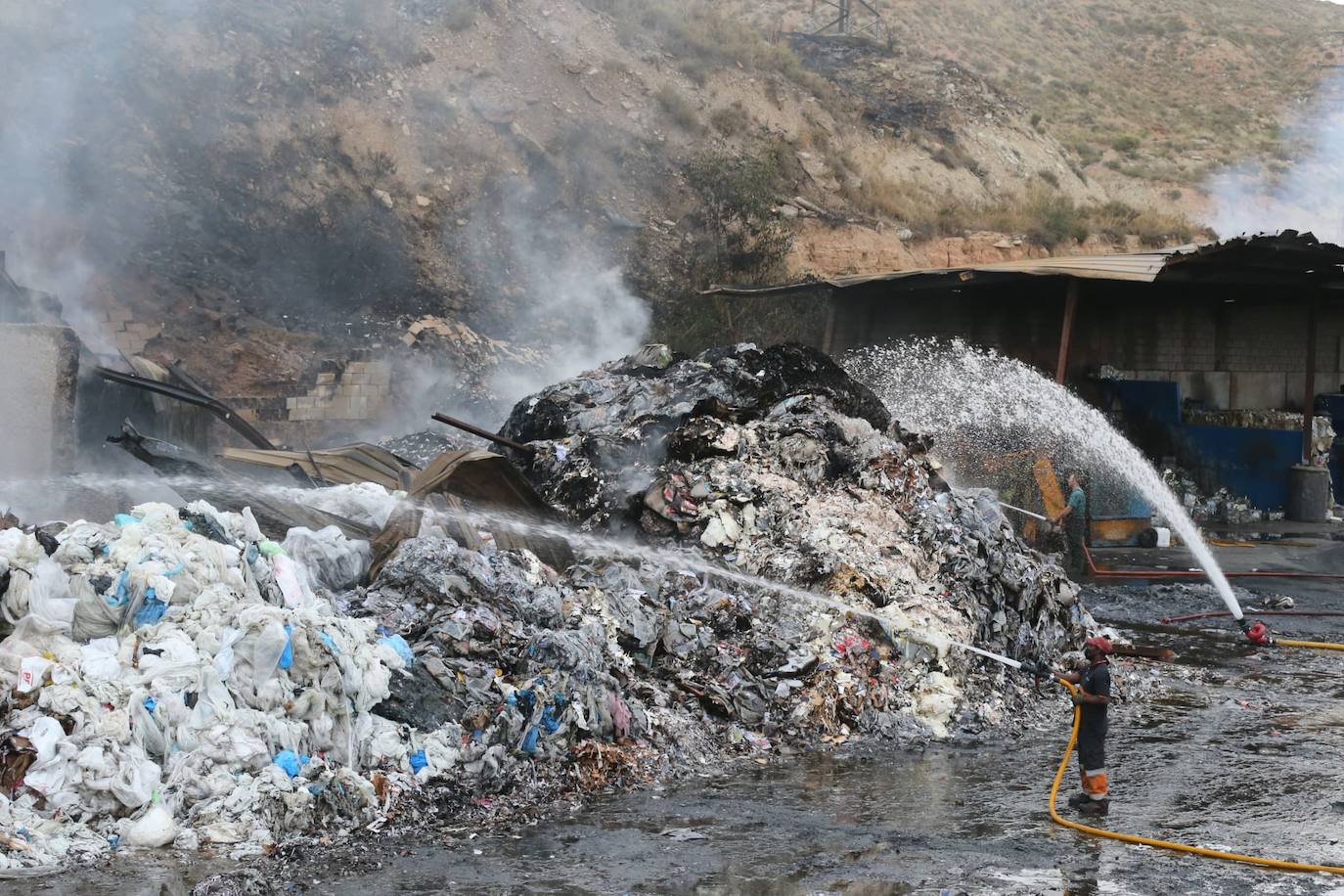 Las imágenes del incendio de Recirsa