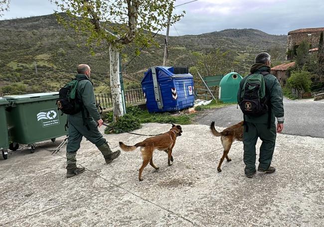 Las unidades caninas han participado en el dispositivo para encontrar a Adolfo Fernández.