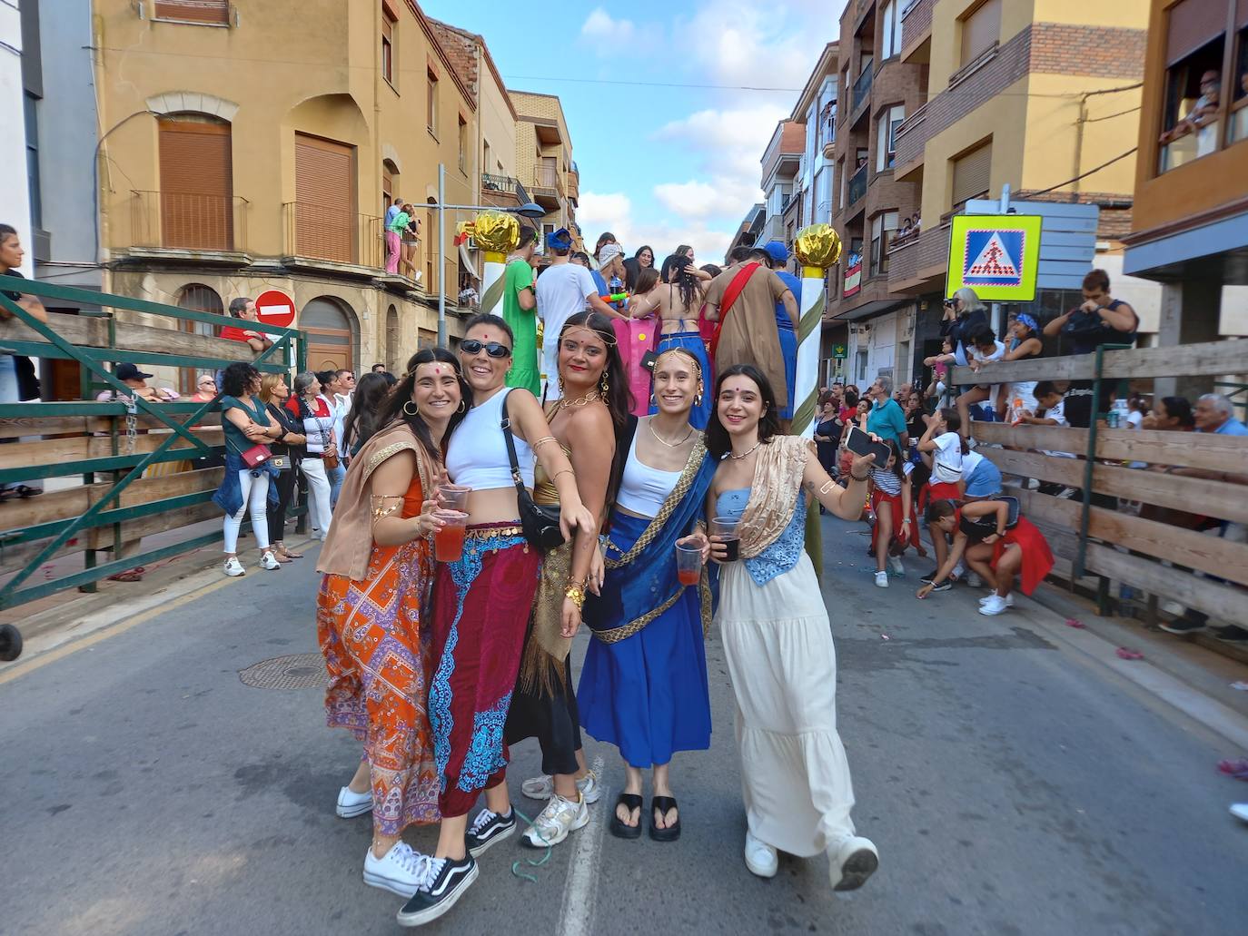 Desfile de carrozas en las fiestas de Rincón de Soto