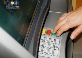 La Policía Nacional alerta sobre la estafa 'contactless', una nueva modalidad de robo a mayores