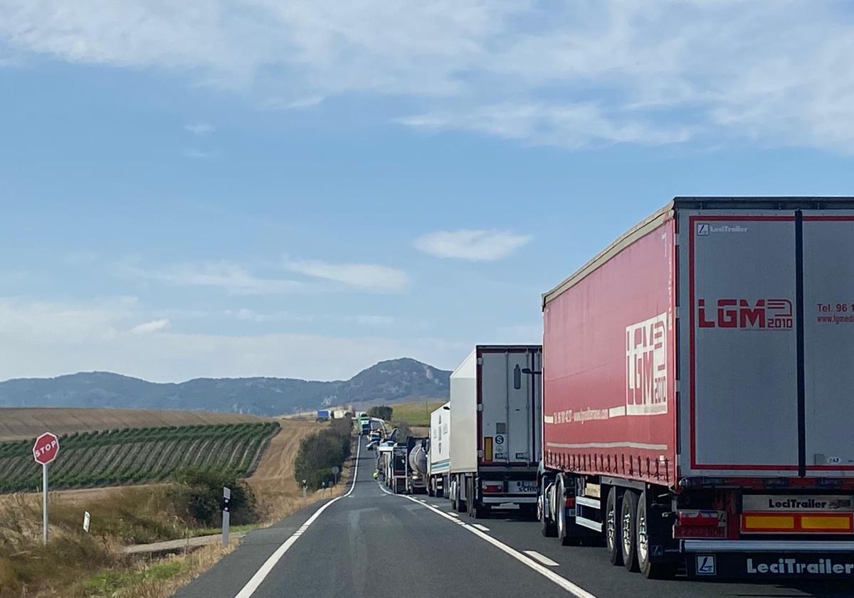 El accidente está provocando retenciones.