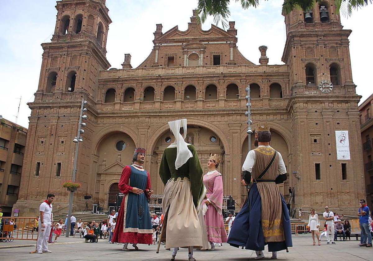 Las prefiestas comienzan con un concierto de Monte Yerga y una cita con los recortes