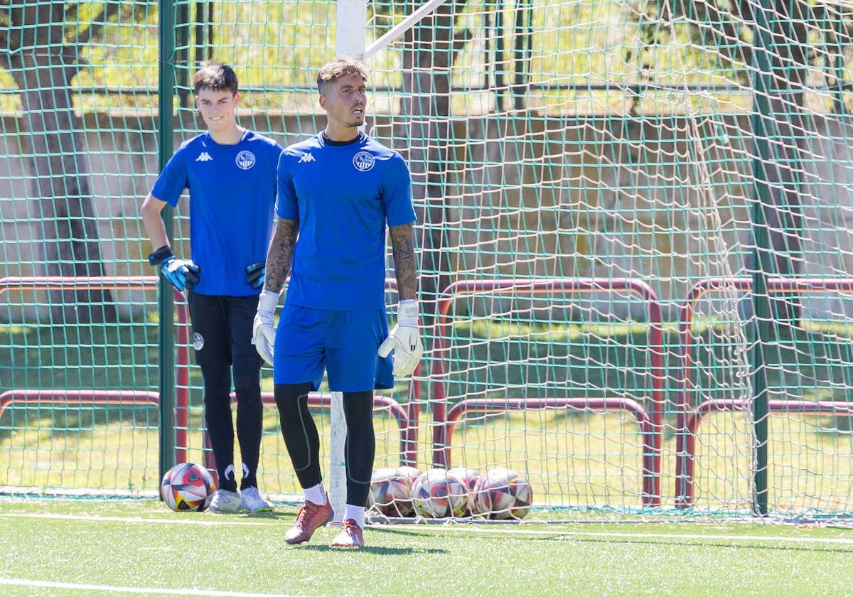 Javi Jiménez, en un entrenamiento de la SDL.