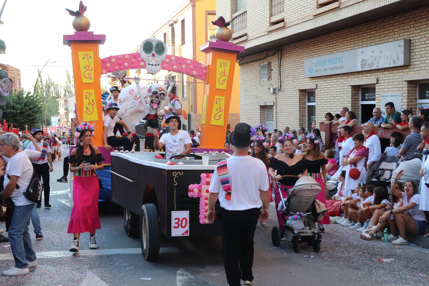 El desfile de carrozas, en imágenes