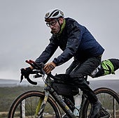 El nuevo reto de Juan Carlos Escolar: «Es como subir 37 Alpe d'Huez en nueve días»