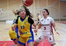 Imagen de Tamara Blanco (dorsal 5) ante el Alcorcón.