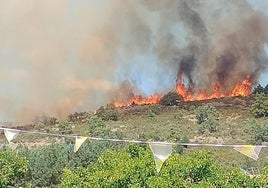 El incendio de la sierra de Burgos bordea el límite con La Rioja