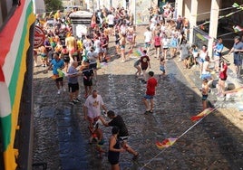 Las imágenes de la batalla de agua de Munilla