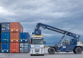 Centro Logístico Intermodal de El Sequero que opera Transportes Royo.