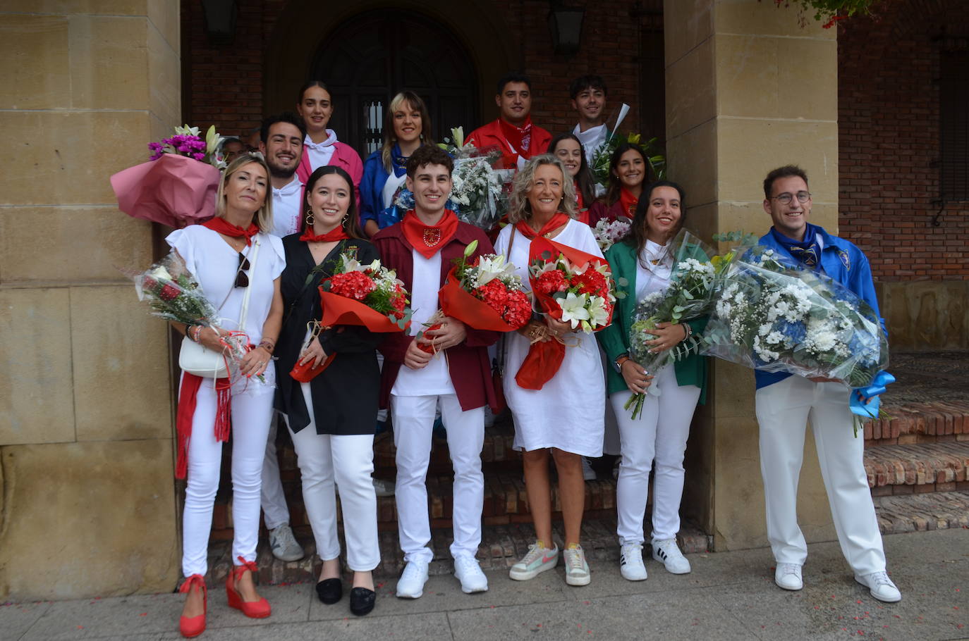 Las imágenes de la ofrenda de flores a los patronos en Calahorra