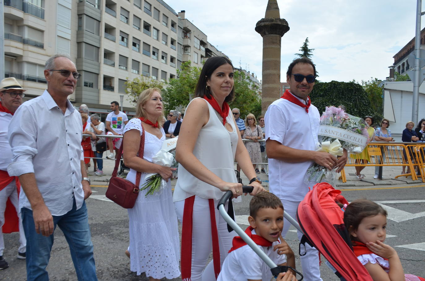 Las imágenes de la ofrenda de flores a los patronos en Calahorra