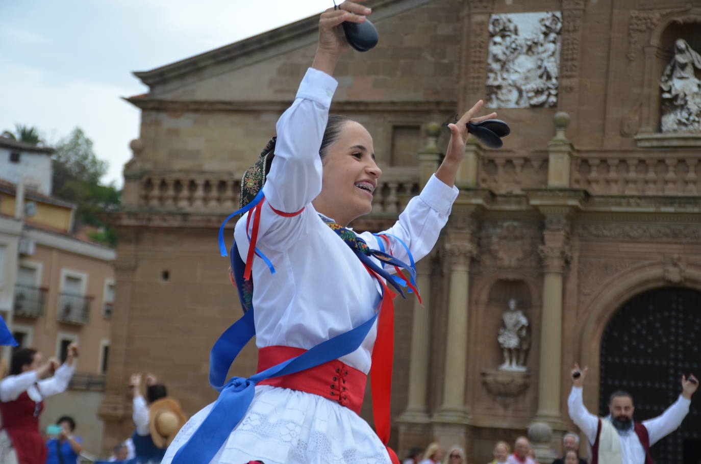 Las imágenes de la ofrenda de flores a los patronos en Calahorra