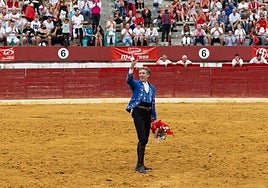 Hermoso de Mendoza recibió una emotiva despedida ante un público volcado y agradecido.